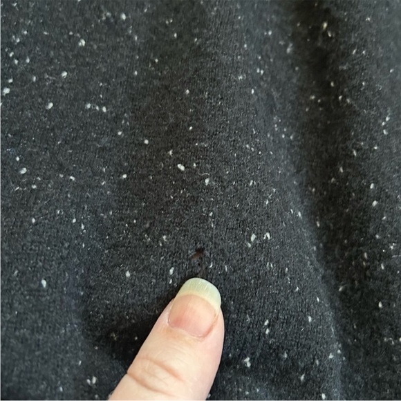 Monrow Neps Black Speckled 100% Cashmere Sweater Mock Neck Fall Cozycore Medium - Picture 10 of 10